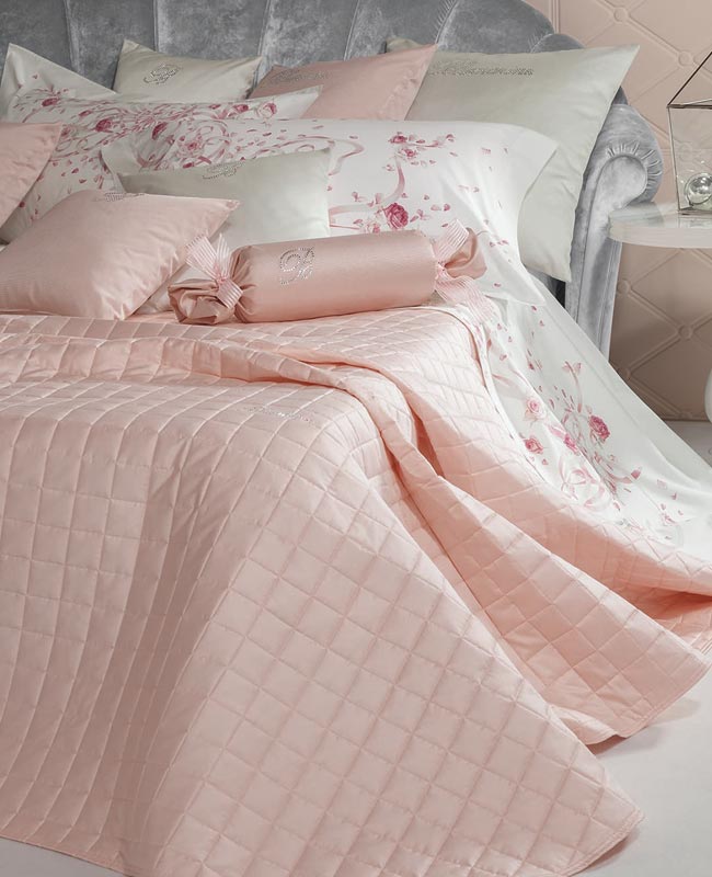 QUILT LORY